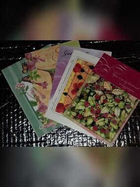 GREETING CARDS (5) NO ENVELOPES